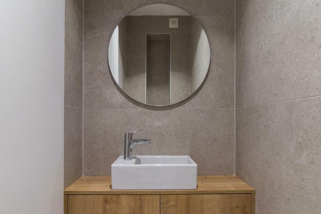 Luxury Apartments Magali 1 로비니 외부 사진