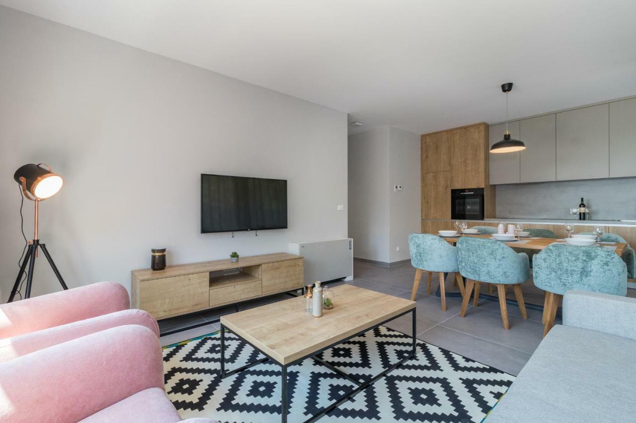 Luxury Apartments Magali 1 로비니 외부 사진