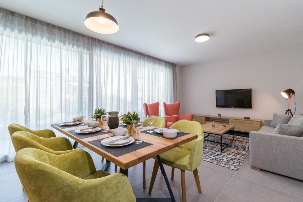 Luxury Apartments Magali 1 로비니 외부 사진